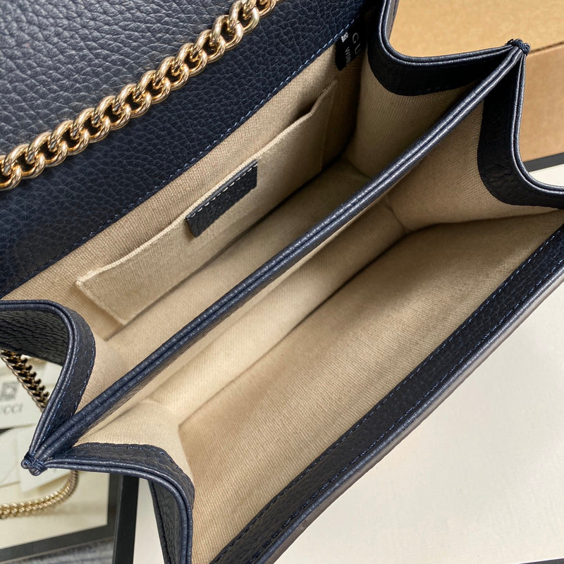 Close-up detail of elevated classic women's handbag – women's everyday handbag