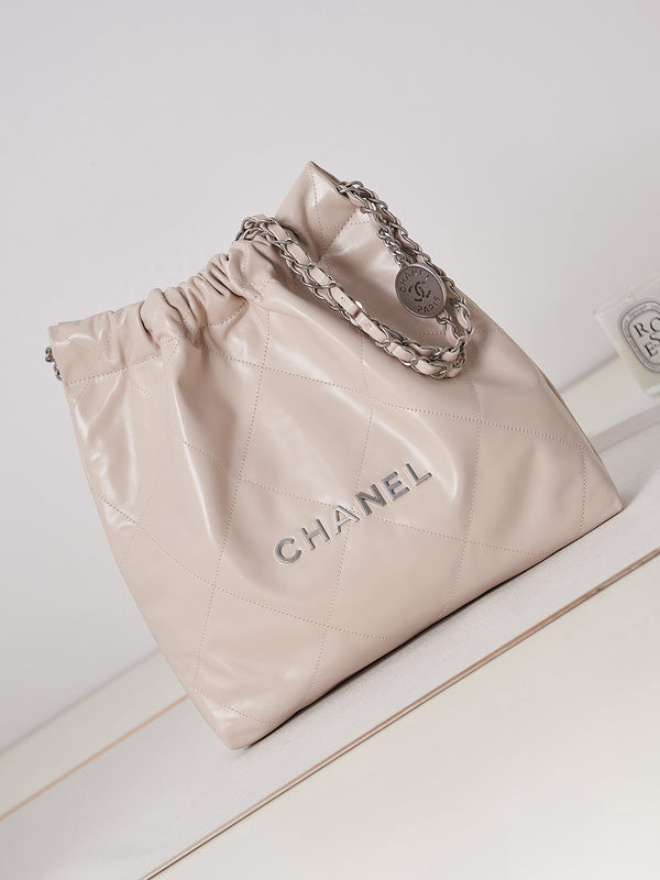  women's handbag, spacious design, view 6
