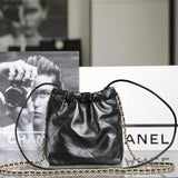 Ziva's Charm handbag – detail view (one versatile size)