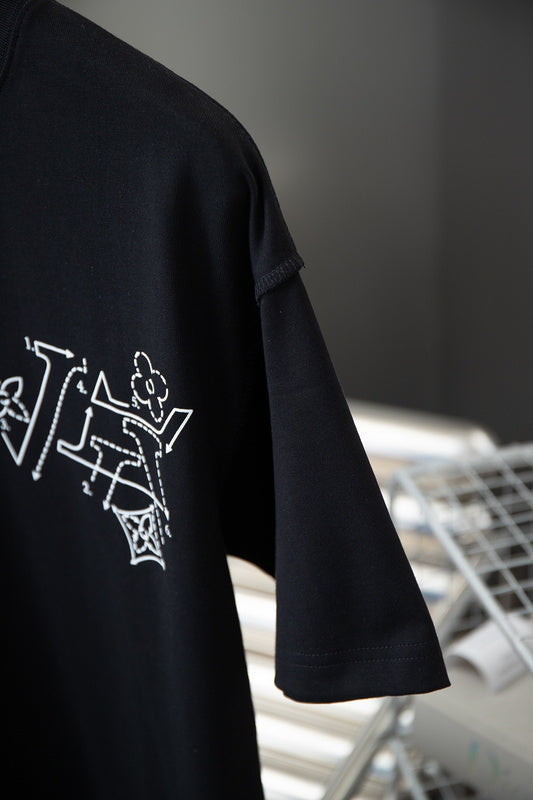 Full styled look of Louis Vuitton cotton t-shirt with relaxed-fit cut