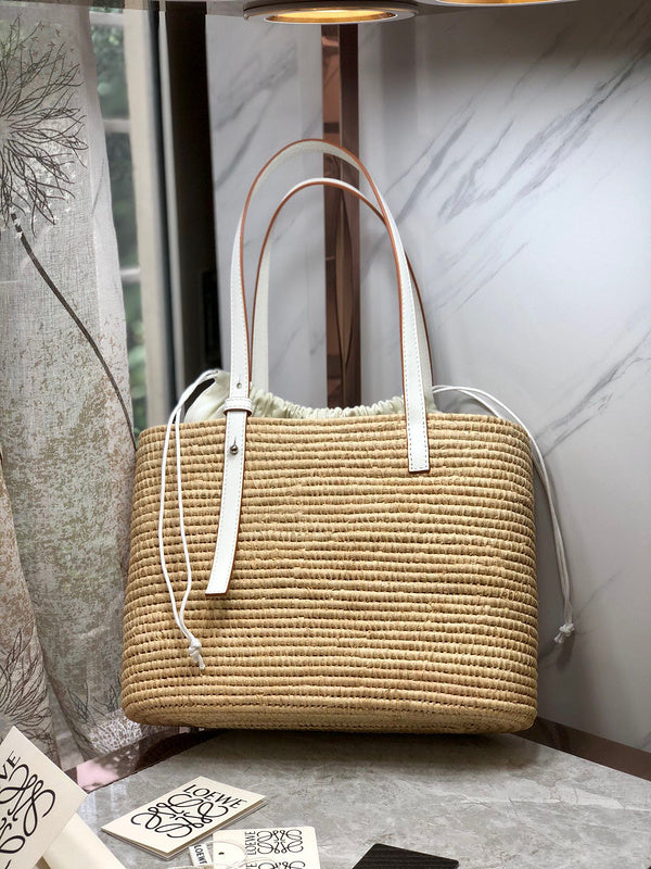 Ziva's Charm handbag – lifestyle view (28cm*20cm*10cm)