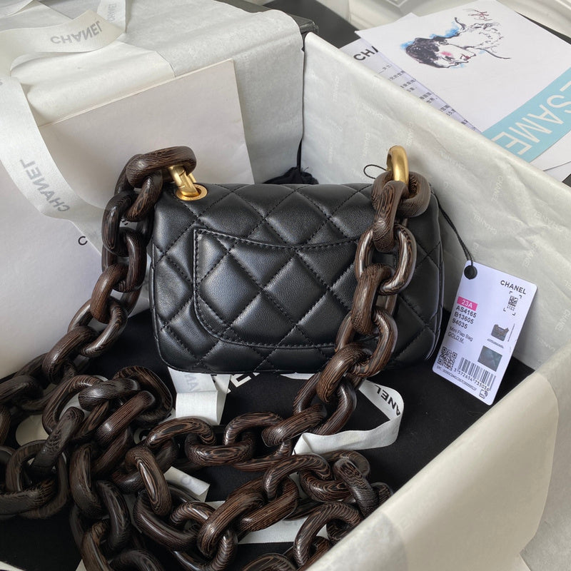  handbag, compact everyday style, image 5