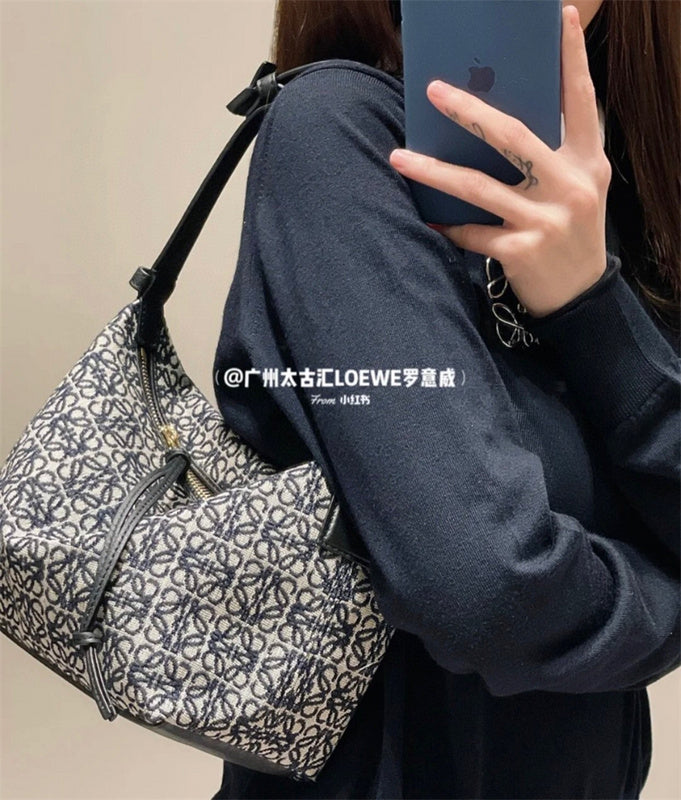 Ziva's Charm handbag – angled view (21cm*20cm*14cm)