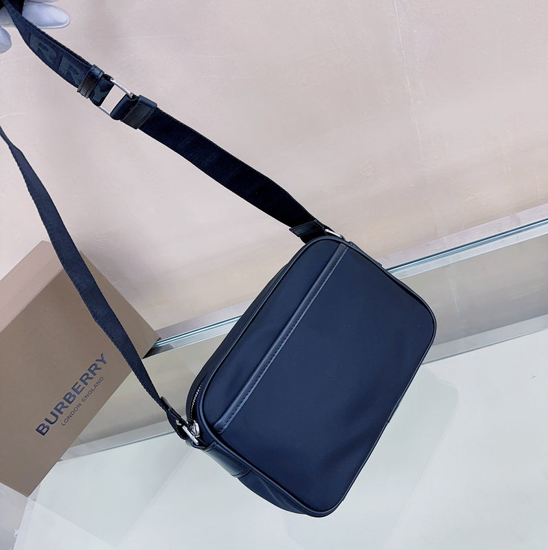 Statement Premium PU Leather Handbag - Chic Everyday Appeal | Women's Statement Accessory #1126 - hardware and detail close-up (image 5) of designer-inspired handbag