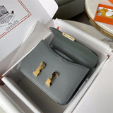  satchel close-up of hardware and finish