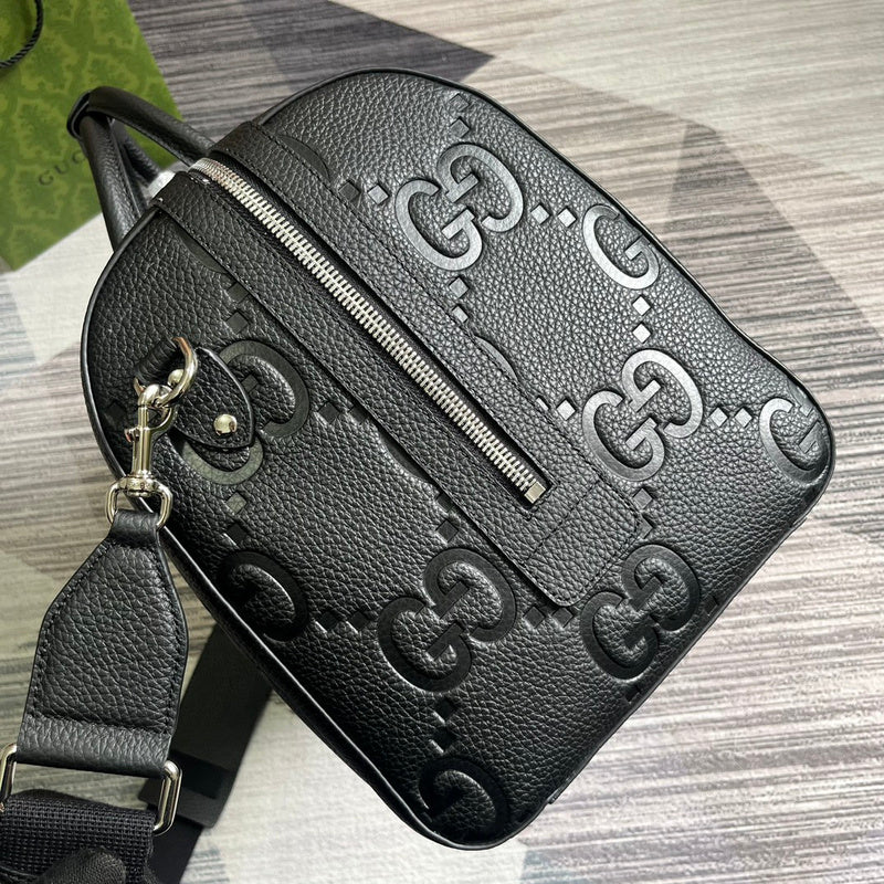 Handle and strap detail of elevated refined women's handbag – women's luxury accessory