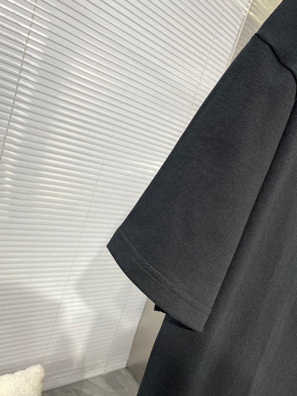 Full styled look of Louis Vuitton cotton t-shirt with streetwear-inspired cut