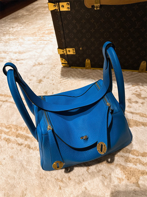 Close-up detail of everyday-ready bag design