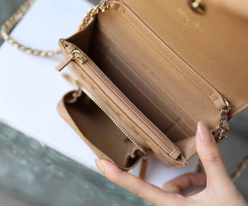 Zivas Charm Sleek Silhouette Designer Handbag (Polished Everyday Piece) – Detail View