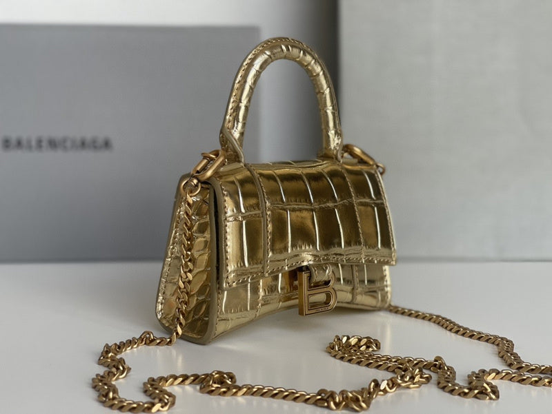 Zivas Charm Versatile Design Statement Handbag (Considered Detail & Form) – Lifestyle Shot