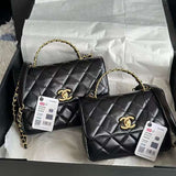 Zivas Charm Chic Craftsmanship Luxury Handbag (Elevated Accessory Essential) – Close-Up Detail