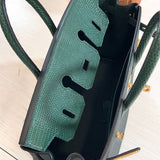  sleek carryall bag styled with outfit