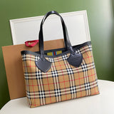 Ziva's Charm handbag – front view (one versatile size)