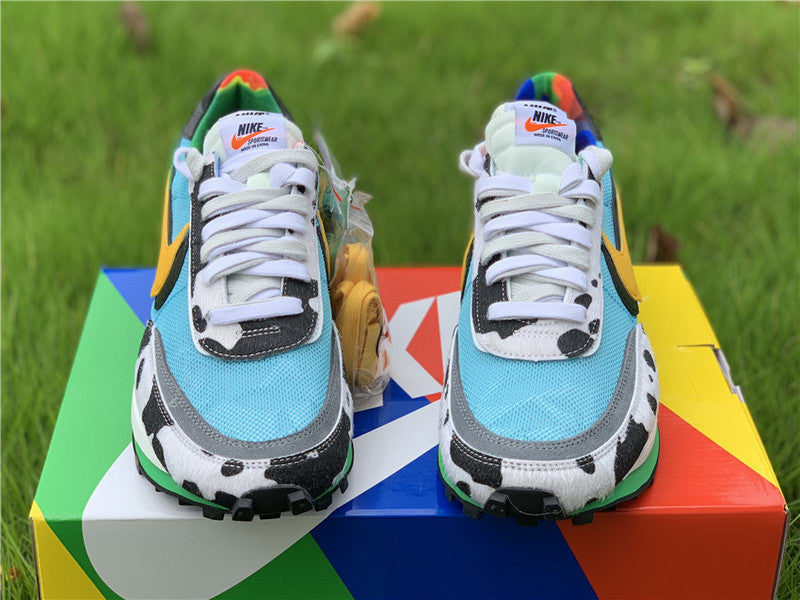 Nike Men's & Women's Premium Low-Top Trainers — Style 073 angle view