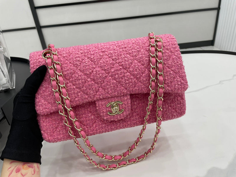 Zivas Charm Classic Sensibility Designer Handbag (Signature Shape & Finish) – Close-Up Detail