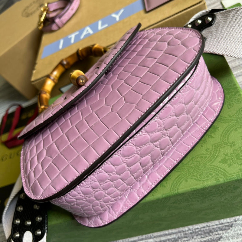 Side profile of chic sleek women's handbag – women's designer-style accessory