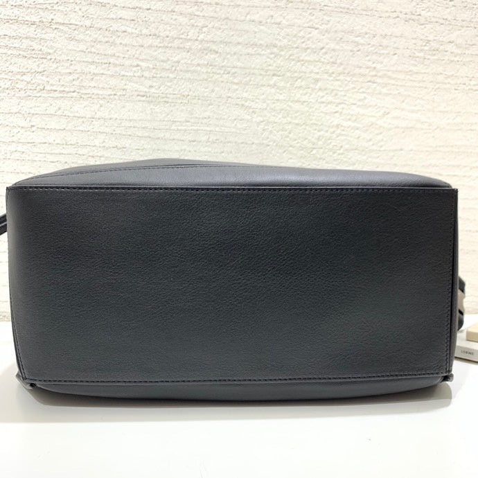Ziva's Charm handbag – back view (36.5cm*23cm*15cm)
