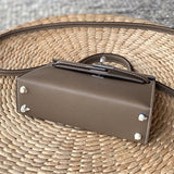  Classic structured bag front view 7