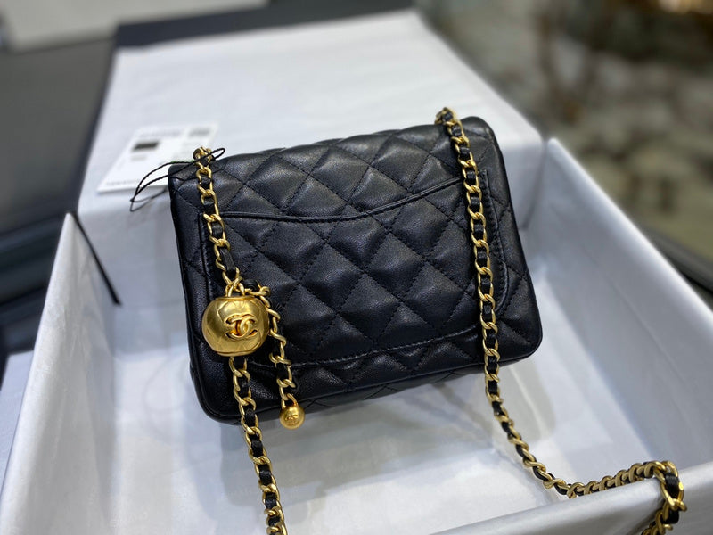  women's handbag, versatile design, view 3