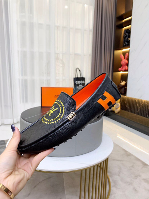 Hermes shoes Style 043 - top view showing design