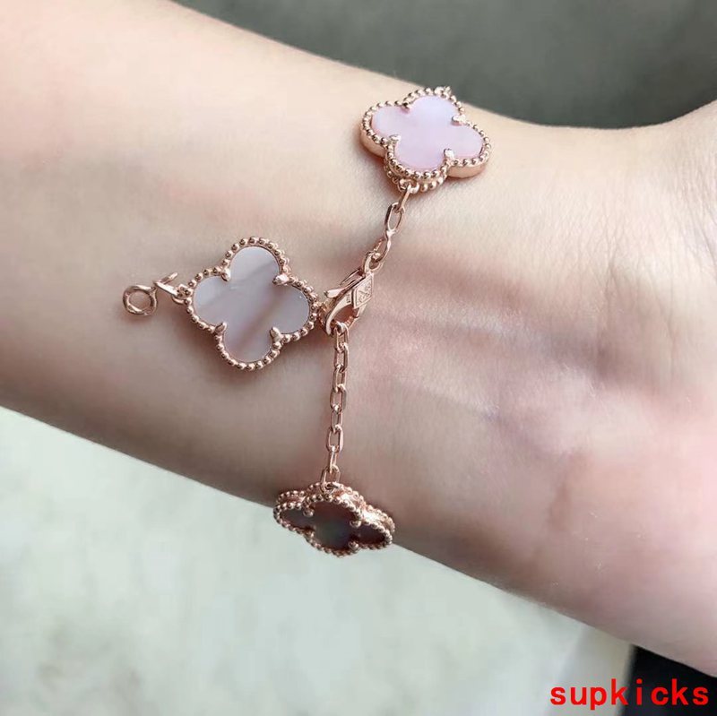 Close-up detail view of Van Cleef & Arpels unisex jewelry piece