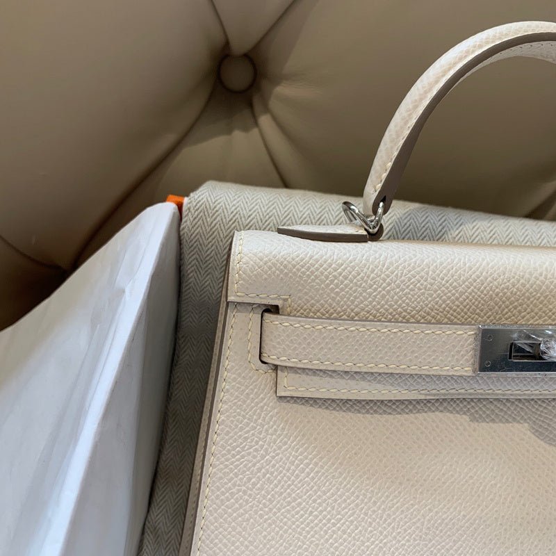 Elegant handbag styled for everyday wear