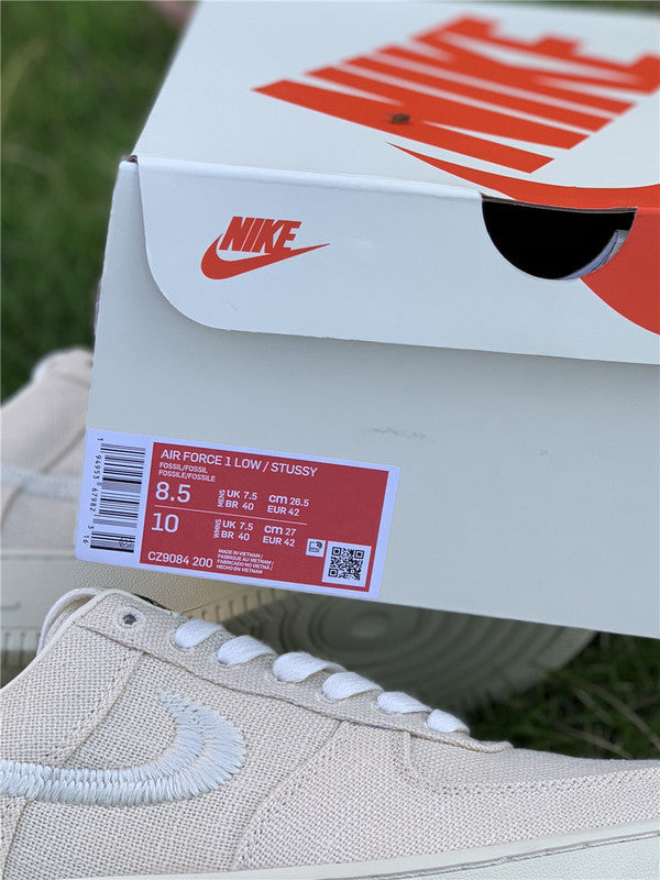 Nike classic monochrome luxury sneakers view 22 heritage-inspired look