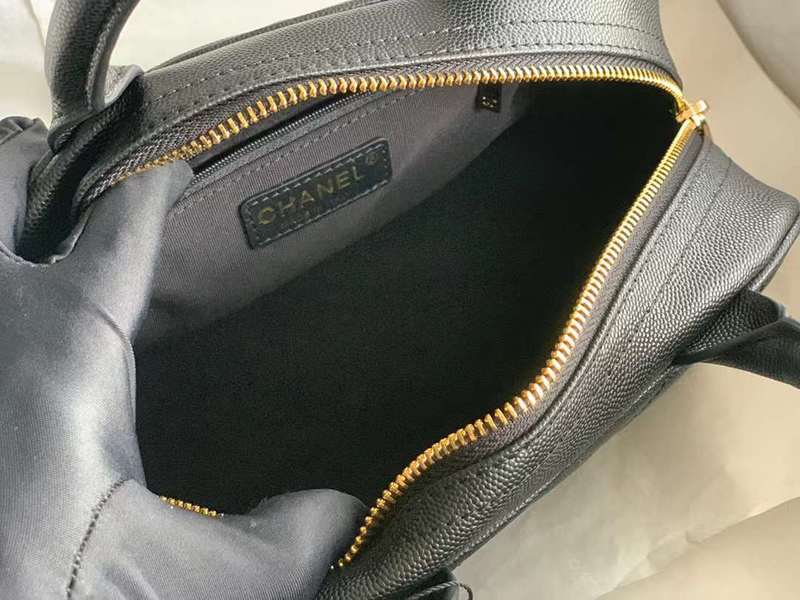Zivas Charm Effortless Elegance Everyday Handbag (Statement-Ready Design) – Interior View