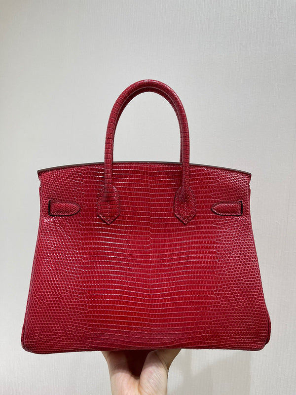Graceful handbag styled for everyday wear