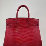 Graceful handbag styled for everyday wear