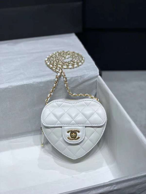 Zivas Charm Modern Minimalist Look Luxury Handbag (Modern Wardrobe Staple) – Front View