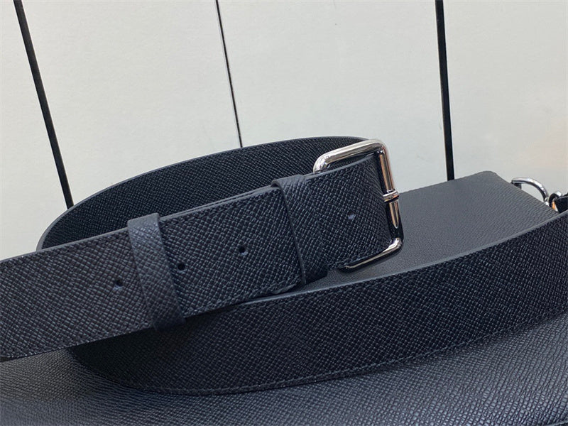  Understated top-handle bag carried on shoulder