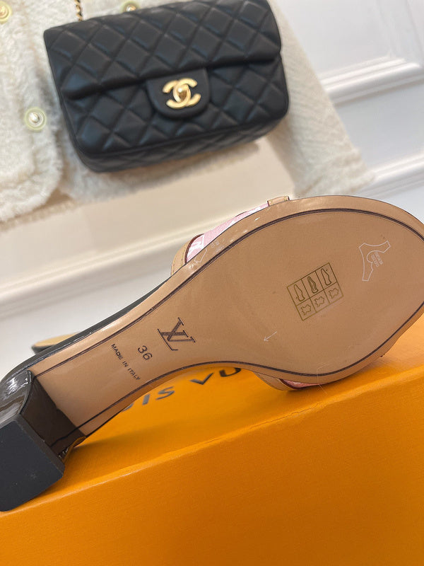 Louis Vuitton Beige Bow-Detail Flats - Full Silhouette View