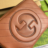 Handle and strap detail of signature modern women's handbag – women's luxury handbag