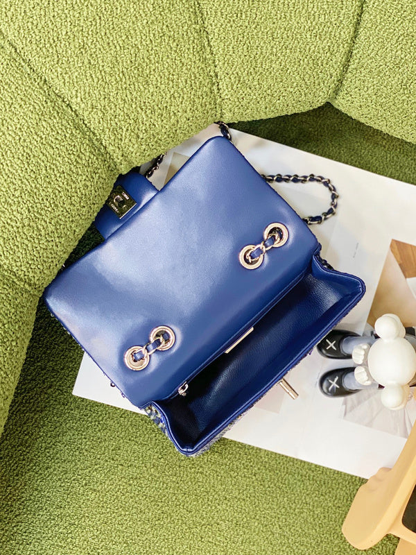  women's handbag, mid design, view 7