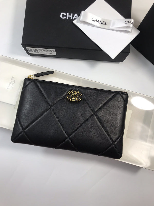 Zivas Charm Chic Craftsmanship Fashion Handbag (Premium Everyday Carry) – Styled Look