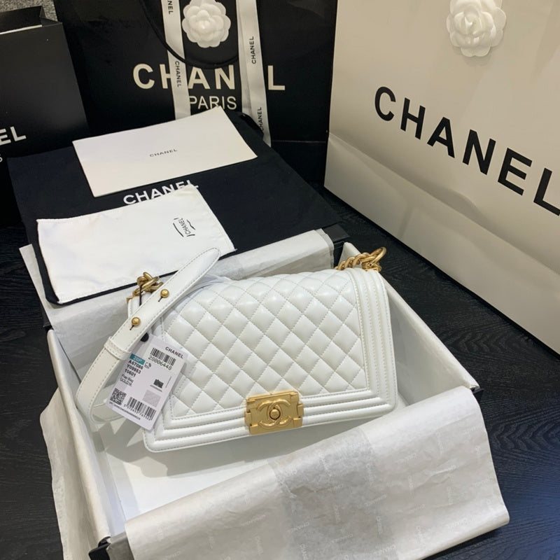  women's handbag, mid design, view 9