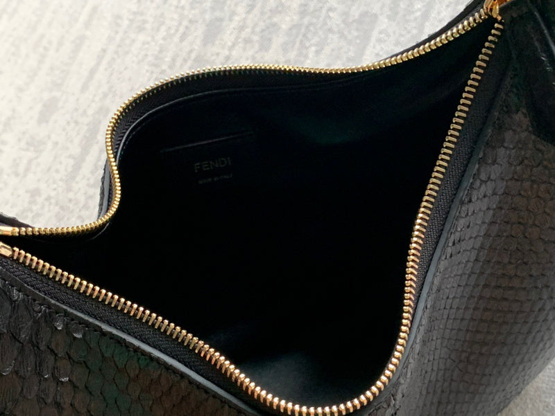 Ziva's Charm handbag – close-up view (29cm*24.5cm*10cm)