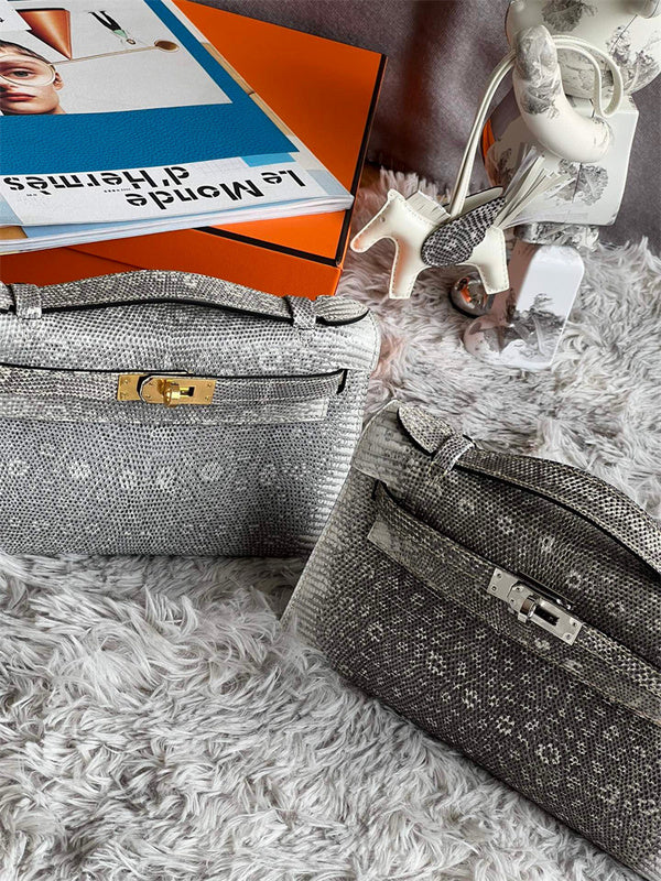  carryall bag interior and compartment view 9