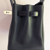  essential everyday bag styled with outfit 12