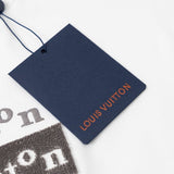 Full styled look of Louis Vuitton cotton t-shirt with logo-detail design