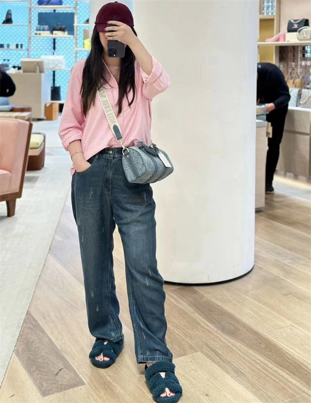  sleek everyday bag styled with outfit 12