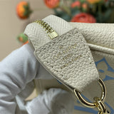  Sophisticated handbag front view 7