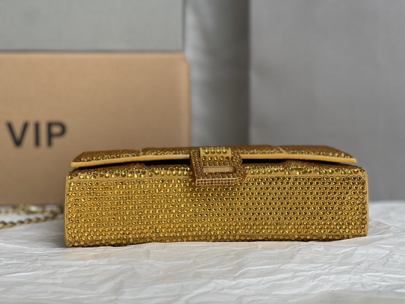 Zivas Charm Modern Edge Statement Handbag (Everyday Luxury Essential) – Full Silhouette