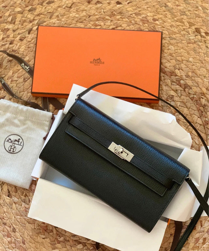 Classic bag women's premium everyday handbag
