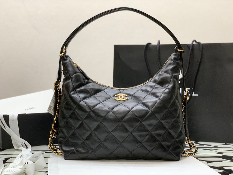 Zivas Charm Effortless Elegance Designer Handbag (Polished Everyday Piece) – Lifestyle Shot