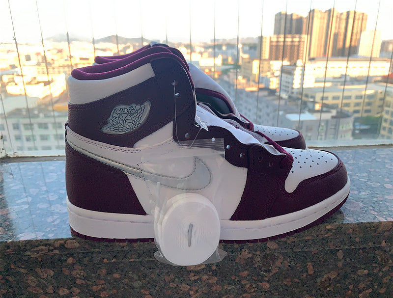 Nike Men's & Women's Designer Lifestyle Shoes — Style 164 interior view
