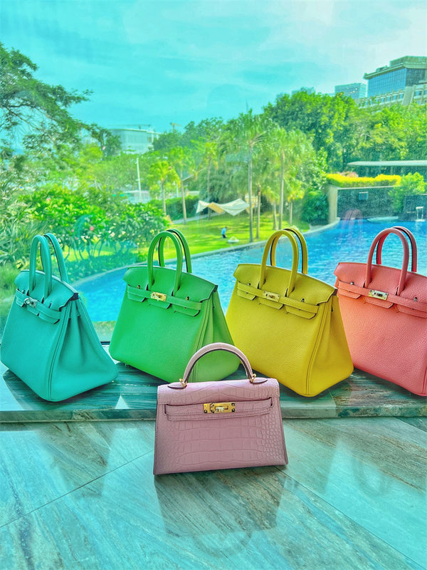  shopper bag interior and compartment view