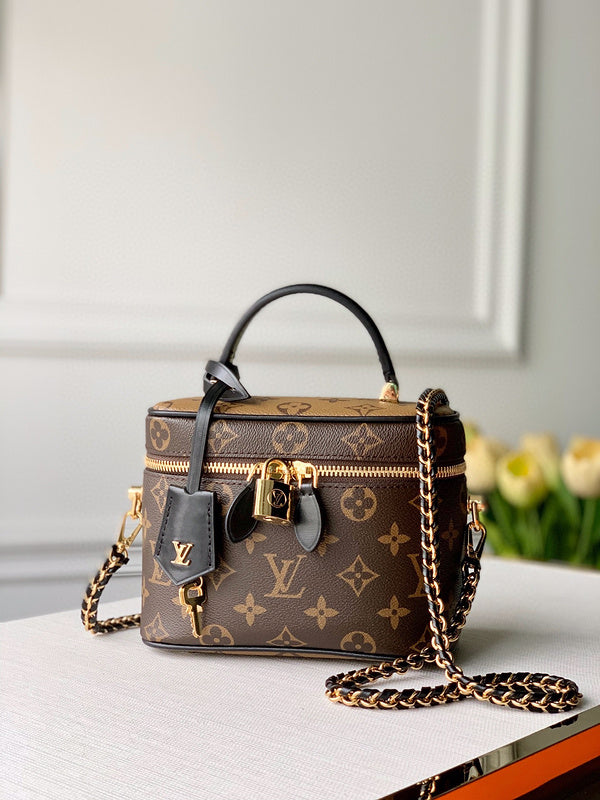 Front view of refined classic women's handbag – women's premium purse