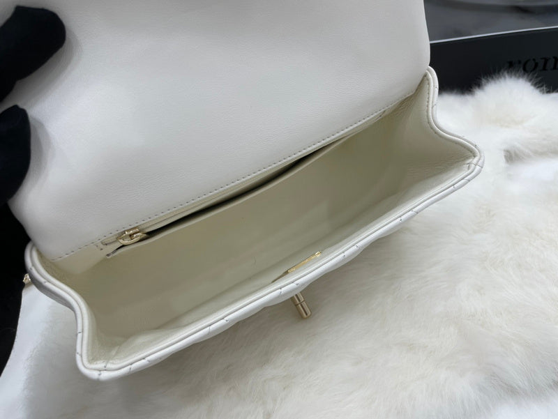  mid purse view 2